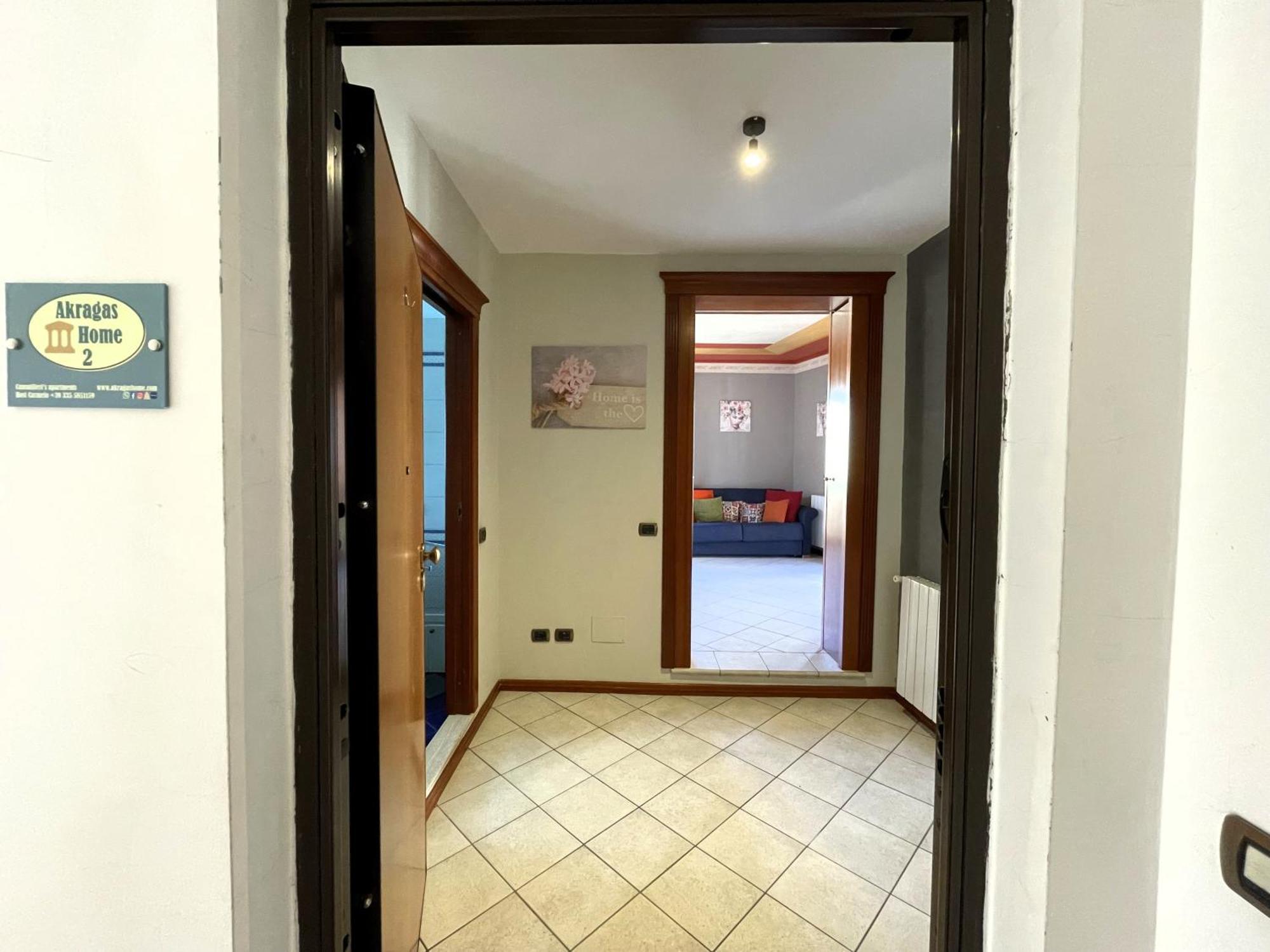 2 Apartments - Akragas Home 1 & 2 On Via Atenea City Center With View Αγκριτζέντο Εξωτερικό φωτογραφία